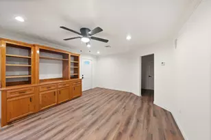 27 Deerfield Rd, Huntsville, TX 77340 - Photo 5