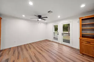 27 Deerfield Rd, Huntsville, TX 77340 - Photo 13