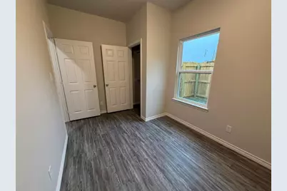 700 W Walnut Street, Longview, TX 75601 - Photo 9