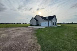 723 Sandy Corner Rd, El Campo, TX 77437 - Photo 3