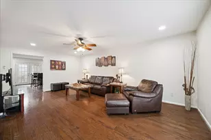5826 Doliver Dr, Houston, TX 77057 - Photo 5