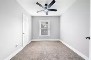 9302 Waller St, Houston, TX 77012 - Photo 7