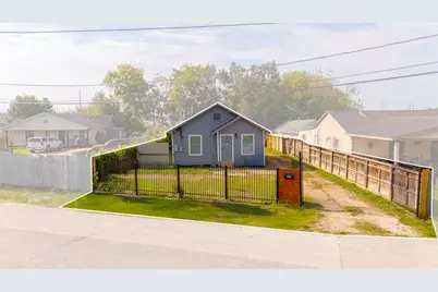 9302 Waller Street, Houston, TX 77012 - Photo 1