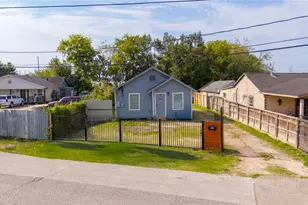 9302 Waller St, Houston, TX 77012 - Photo 3