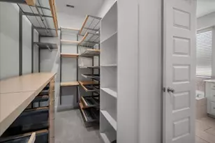 13814 Russell Ct, Mont Belvieu, TX 77523 - Photo 27