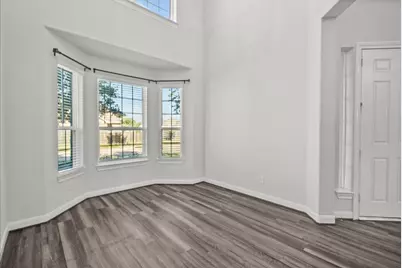 13814 Russell Court, Mont Belvieu, TX 77523 - Photo 9