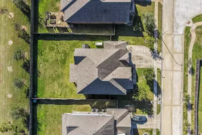 13814 Russell Court, Mont Belvieu, TX 77523 - Photo 45