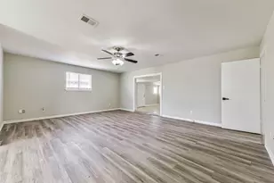 521 29th Ave N, Texas City, TX 77590 - Photo 5