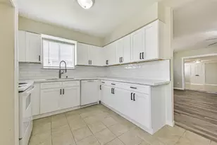 521 29th Ave N, Texas City, TX 77590 - Photo 11