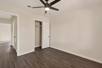 10918 Gulf Bridge Court, Houston, TX 77075 - Photo 17