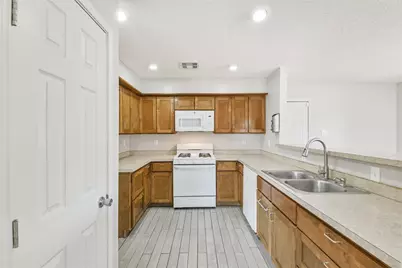 1103 Williams Street, Cleveland, TX 77327 - Photo 13