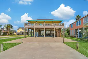 2019 Vista Dr, Crystal Beach, TX 77650 - Photo 5