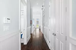 2614 E Seaside Dr, Galveston, TX 77550 - Photo 9
