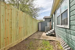 905 Kern St, Houston, TX 77009 - Photo 37