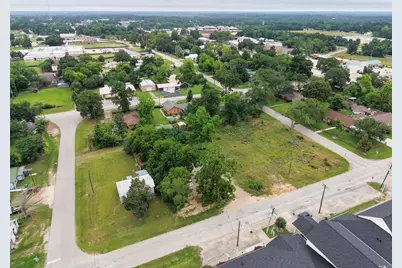 305 N Thomason Street, Willis, TX 77378 - Photo 27