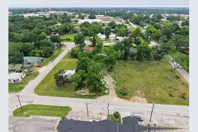 305 N Thomason Street, Willis, TX 77378 - Photo 29