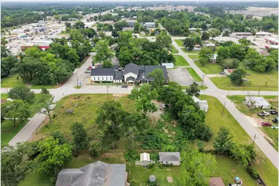 305 N Thomason Street, Willis, TX 77378 - Photo 15