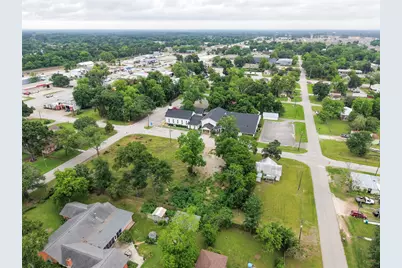 305 N Thomason Street, Willis, TX 77378 - Photo 17