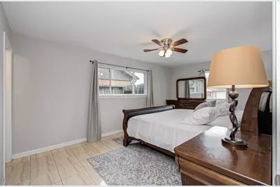 8530 Rowan Lane, Houston, TX 77036 - Photo 27