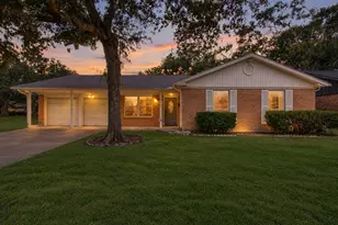 8530 Rowan Ln, Houston, TX 77036 - Photo 5