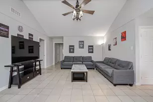 8530 Rowan Ln, Houston, TX 77036 - Photo 13