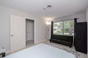 8530 Rowan Ln, Houston, TX 77036 - Photo 9