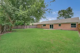 8530 Rowan Ln, Houston, TX 77036 - Photo 33