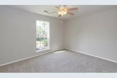 702 E Haven Court, Friendswood, TX 77546 - Photo 17