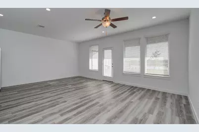 12318 Churchill Downs Drive, Houston, TX 77047 - Photo 11
