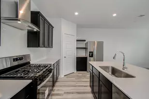 12318 Churchill downs Dr, Houston, TX 77047 - Photo 5