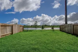 12318 Churchill downs Dr, Houston, TX 77047 - Photo 31