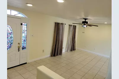 10813 Sandpiper Drive, Houston, TX 77096 - Photo 7