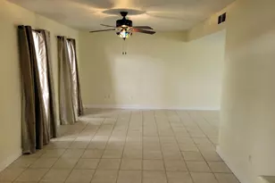 10813 Sandpiper Dr, Houston, TX 77096 - Photo 5