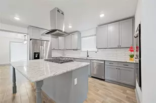 10011 Cliffwood Dr, Houston, TX 77035 - Photo 11