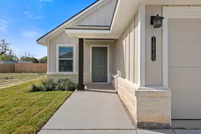 1215 High Street, Navasota, TX 77868 - Photo 3