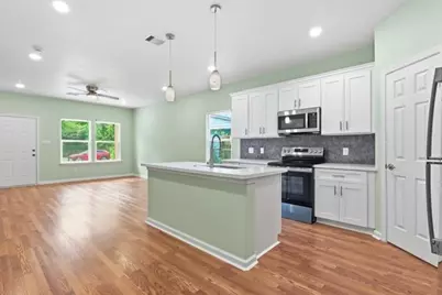 819 Junction Avenue #A, Cleveland, TX 77328 - Photo 7
