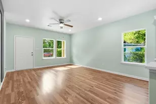 819 Junction Ave, Cleveland, TX 77328 - Photo 5