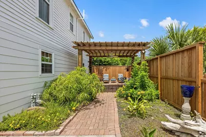 1228 16th Street, Galveston, TX 77550 - Photo 33