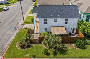 1228 16th St, Galveston, TX 77550 - Photo 43