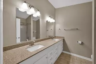 93 W High Oaks Cir, The Woodlands, TX 77380 - Photo 15