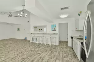 4214 Nueces Dr, Galveston, TX 77554 - Photo 13