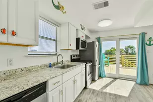 4214 Nueces Dr, Galveston, TX 77554 - Photo 11