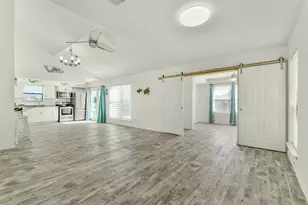4214 Nueces Dr, Galveston, TX 77554 - Photo 23