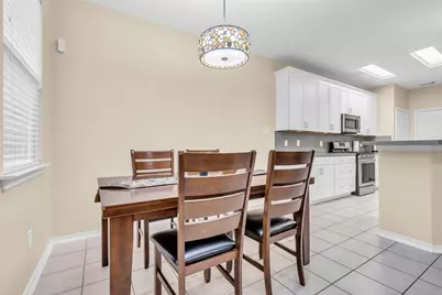 62 S Camellia Grove Circle, The Woodlands, TX 77382 - Photo 9
