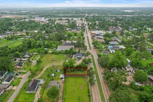 2422 E Crosstimbers St, Houston, TX 77093 - Photo 11