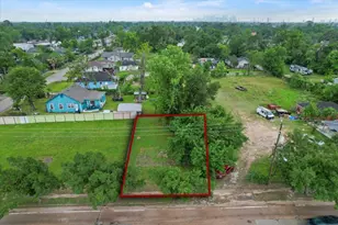 2422 E Crosstimbers St, Houston, TX 77093 - Photo 5