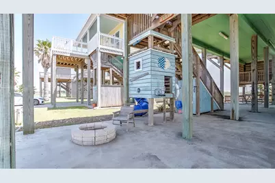 13231 Jolly Roger Drive, Freeport, TX 77541 - Photo 5