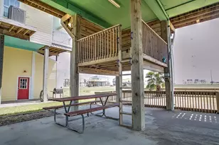 13231 Jolly Roger Dr, Freeport, TX 77541 - Photo 7
