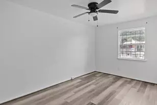 7888 Gallahad St, Houston, TX 77078 - Photo 11