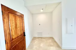 2102 Mechanic St, Galveston, TX 77550 - Photo 3